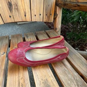 LL BEAN Red Leather Flats Womens 7.5 Slip On Shoe Made In Brazil